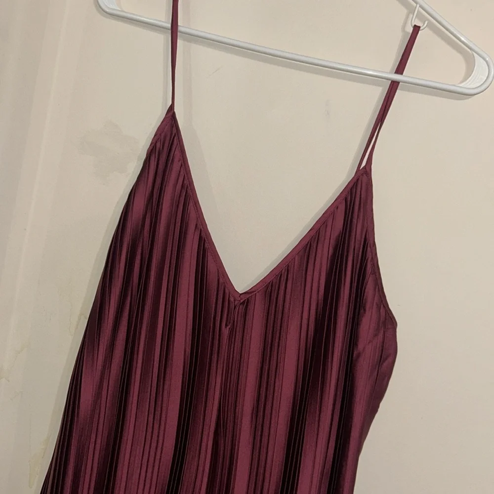By Anthropologie Sleeveless Plissé Jumpsuit Wine Size XL - Picture 7 of 9